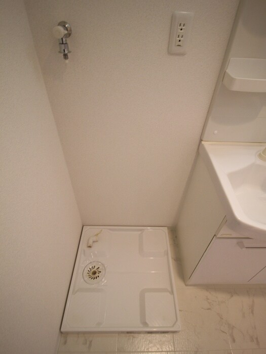 物件内観写真17　(洗濯機置場)