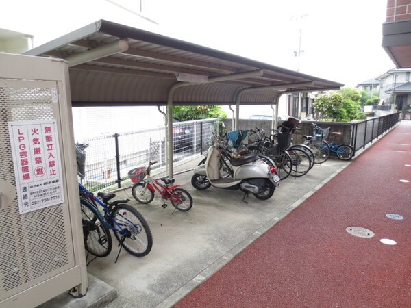 駐輪場