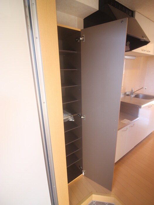 物件内観写真8　(靴箱)