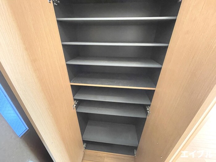 物件内観写真16　(靴箱)