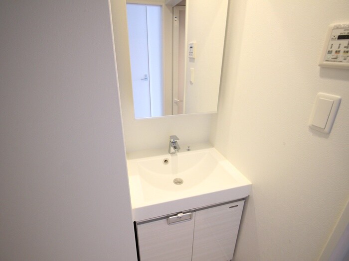 物件内観写真12　(洗面)