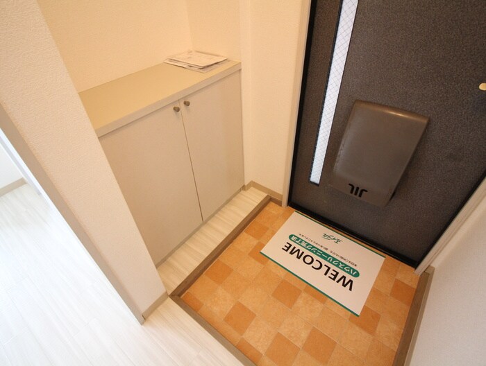 物件内観写真14　(玄関)