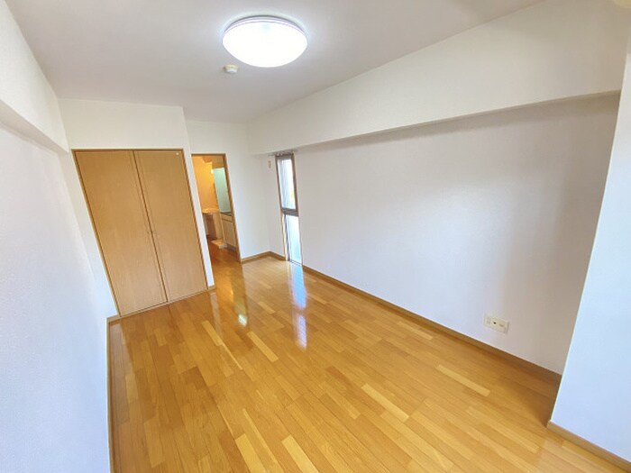 物件内観写真4　(居室)