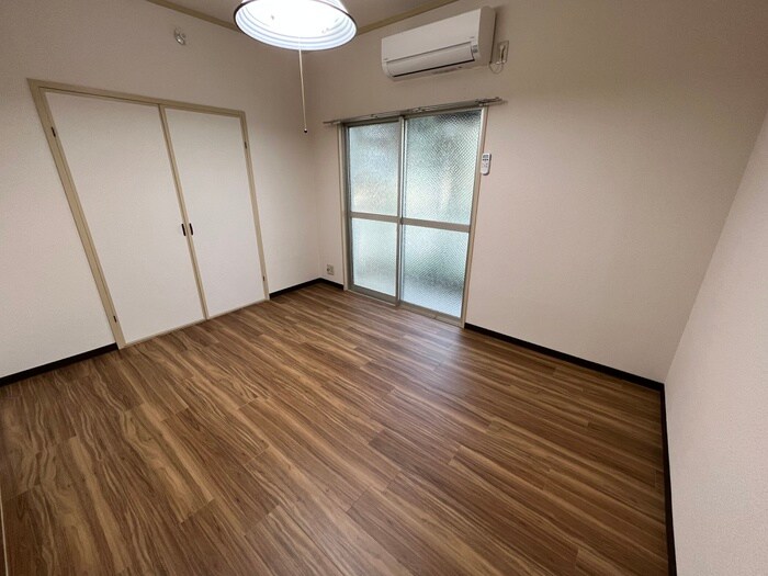 物件内観写真4　(居室)