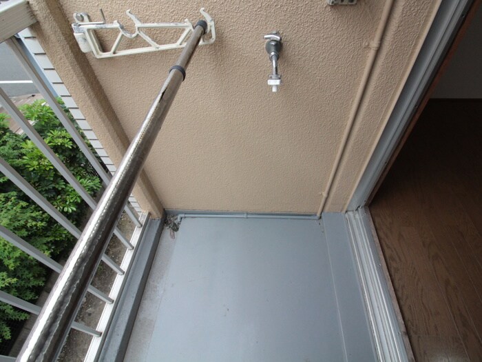 物件内観写真10　(洗濯機置場)