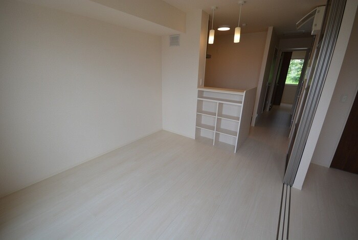 物件内観写真4　(居室)