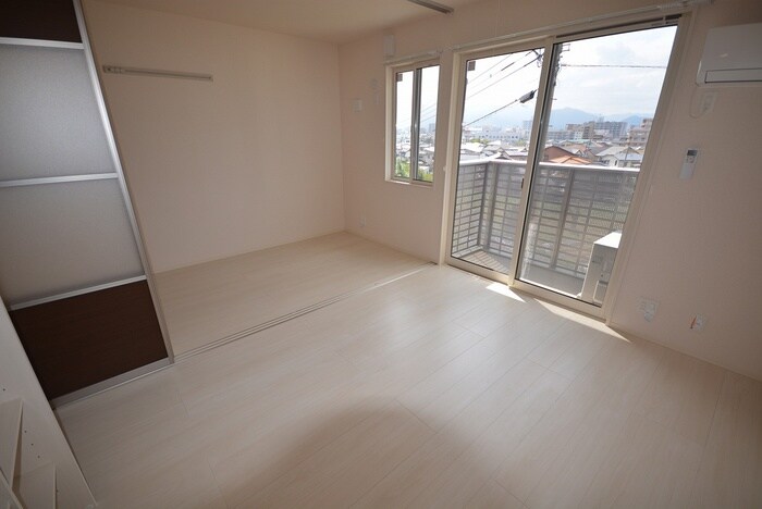 物件内観写真5　(居室)