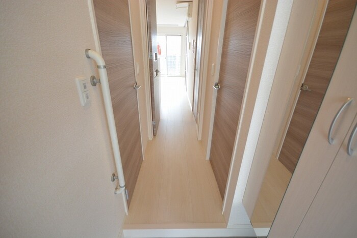 物件内観写真7　(廊下)