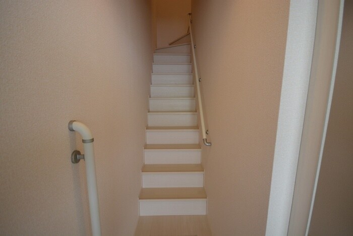 物件内観写真9　(玄関)