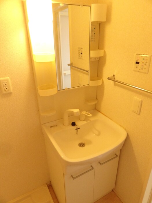 物件内観写真7　(洗面)