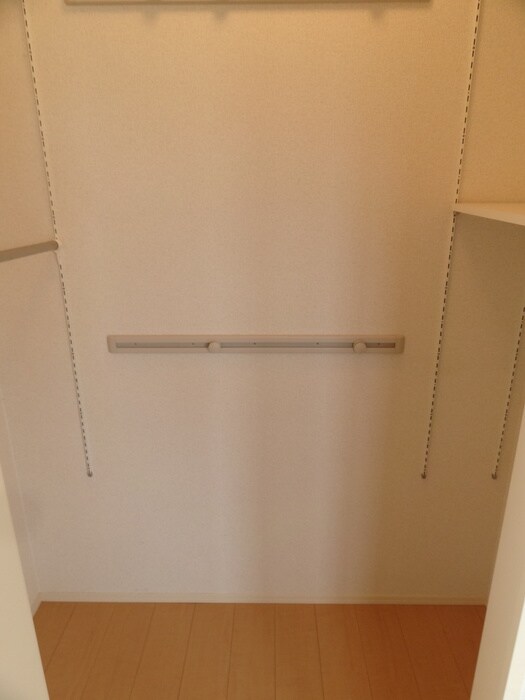 物件内観写真10　(収納)