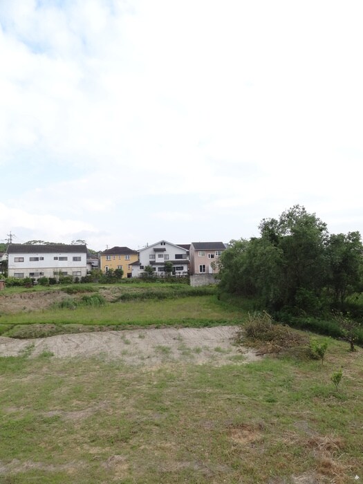 物件内観写真11　(室内からの展望)