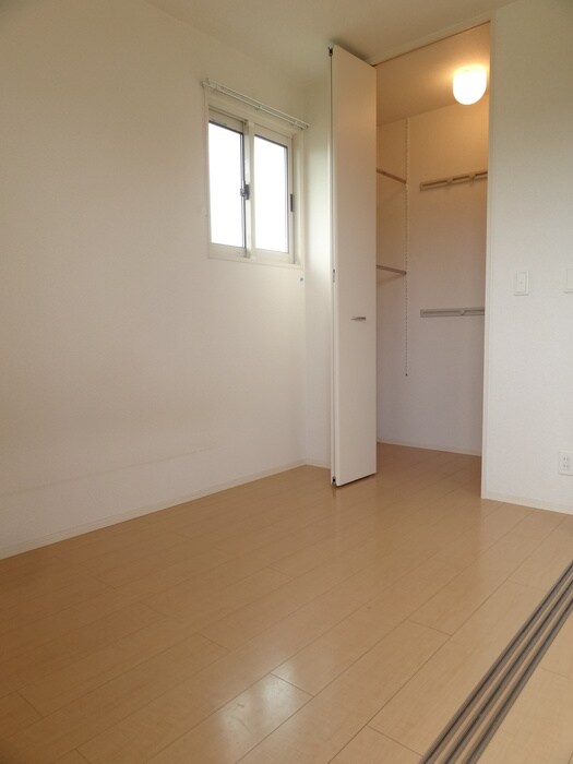 物件内観写真15　(居室)