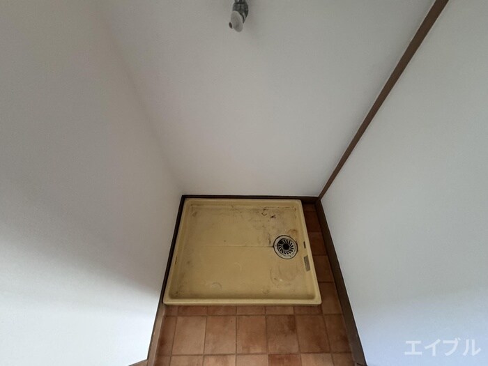 物件内観写真13　(洗濯機置場)