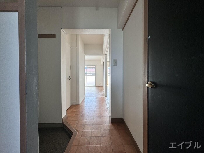 物件内観写真15　(玄関)