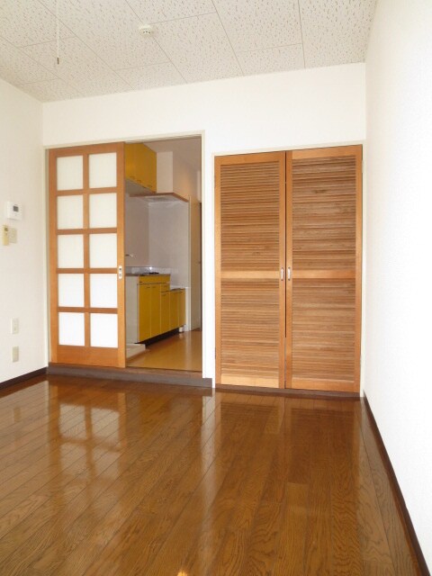 物件内観写真9　(居室)