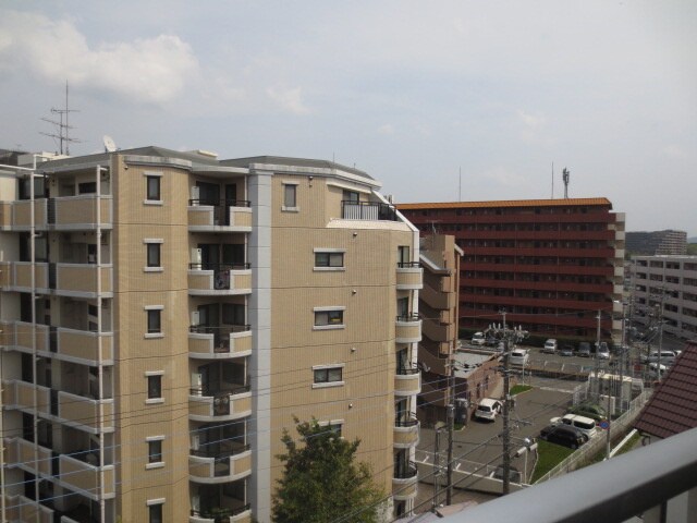 物件内観写真16　(室内からの展望)