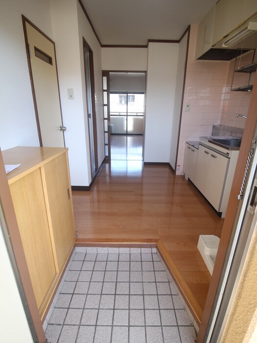 物件内観写真15　(玄関)