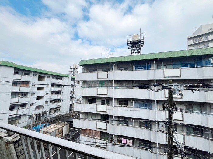 物件内観写真12　(室内からの展望)