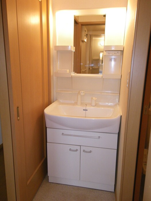 物件内観写真8　(洗面)