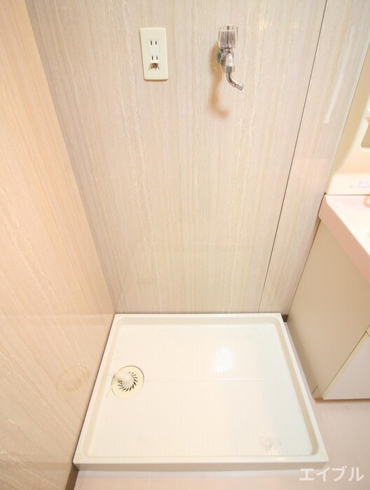 物件内観写真13　(洗濯機置場)