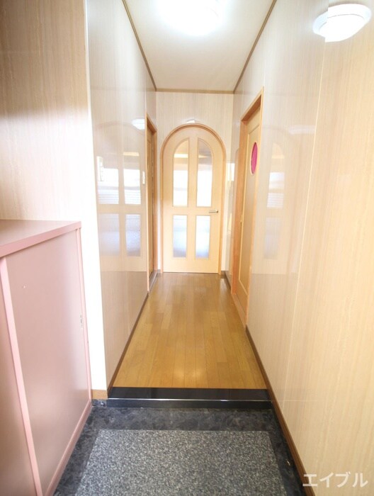 物件内観写真15　(玄関)