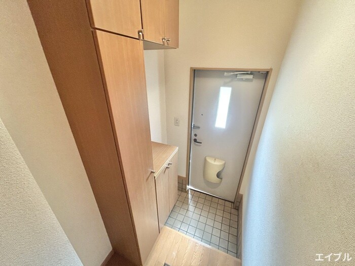 物件内観写真12　(玄関)