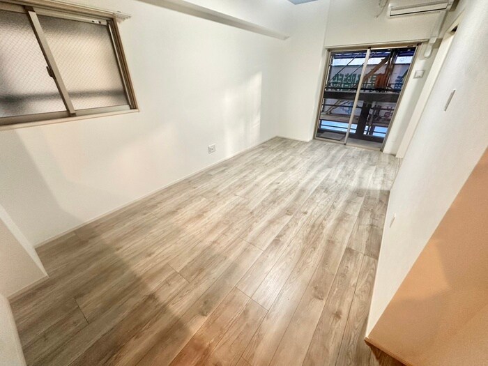 物件内観写真2　(居室)