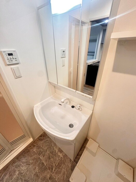 物件内観写真7　(洗面)