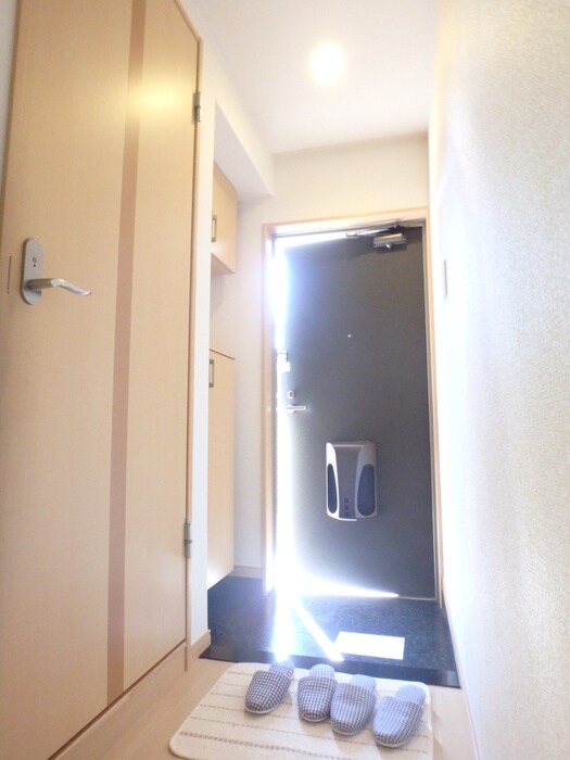 物件内観写真12　(玄関)