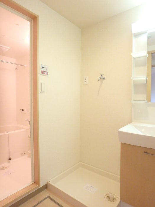 物件内観写真21　(洗濯機置場)