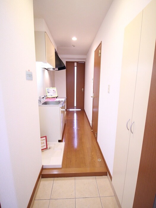 物件内観写真14　(玄関)