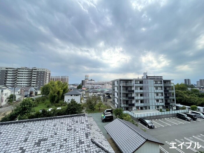 物件内観写真13　(室内からの展望)