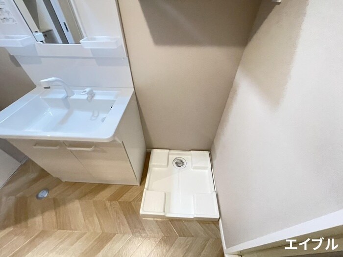 物件内観写真16　(洗濯機置場)