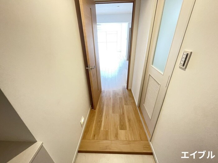 物件内観写真19　(玄関)