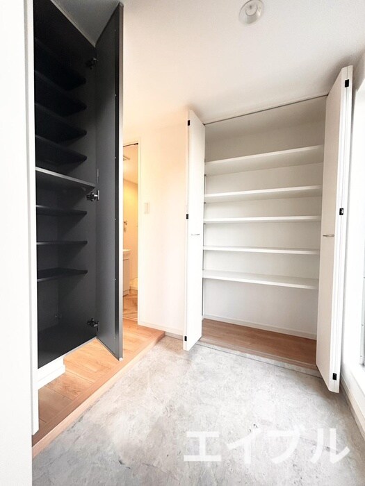 物件内観写真8　(靴箱)