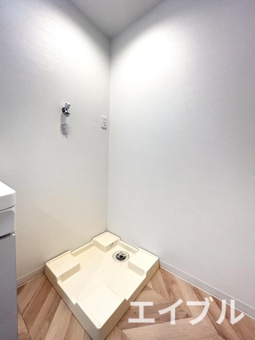 物件内観写真10　(洗濯機置場)