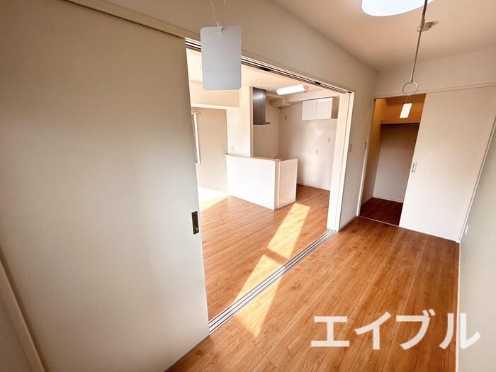 物件内観写真18　(居室)