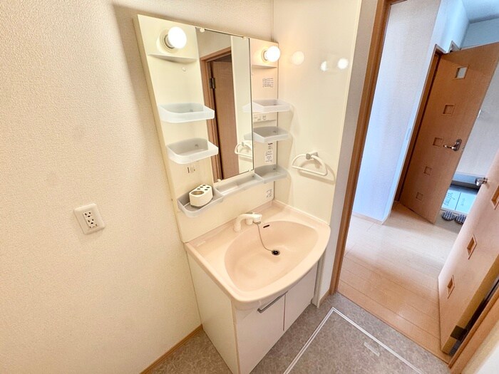 物件内観写真9　(洗面)