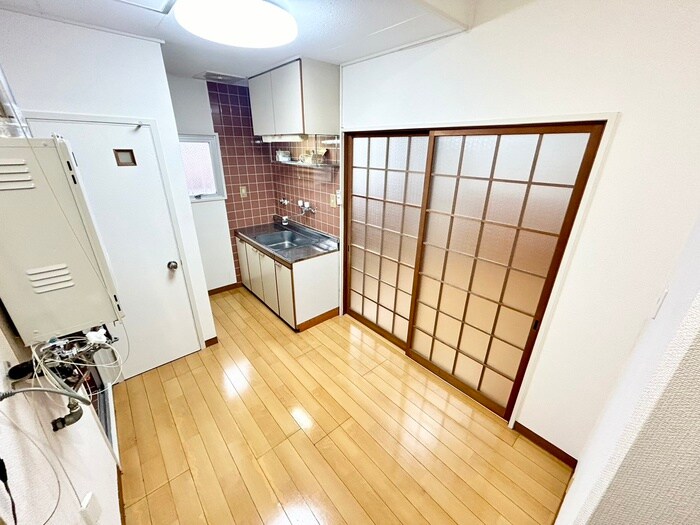 物件内観写真4　(居室)