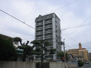 ロイヤルプレサ－ジュ外観写真