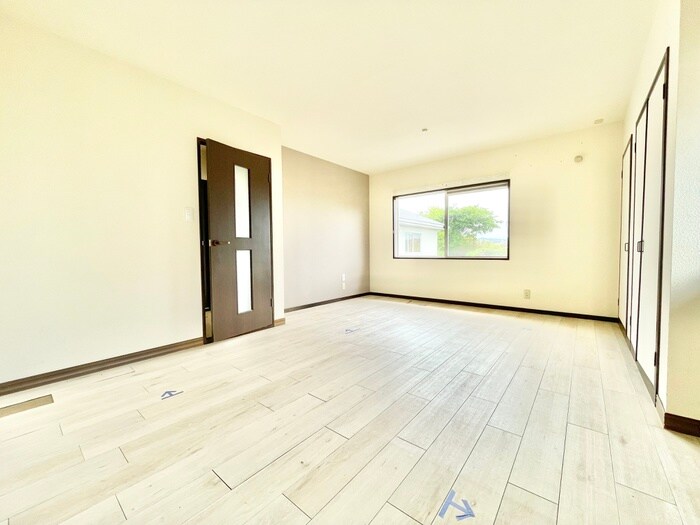 物件内観写真4　(居室)