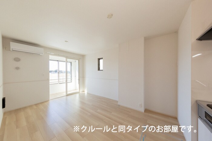 物件内観写真2　(居室)