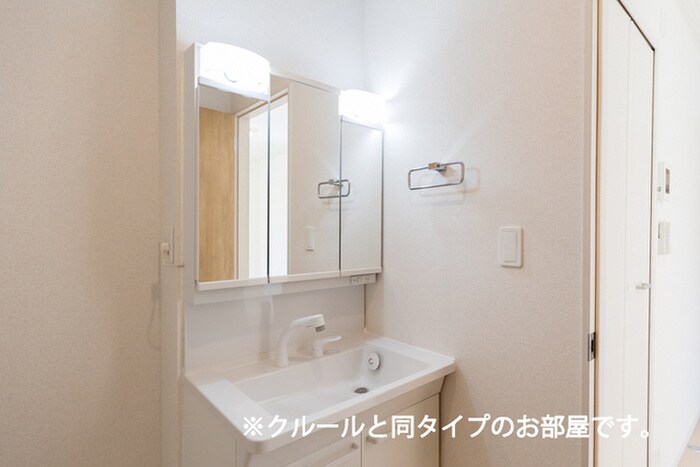 物件内観写真6　(洗面)