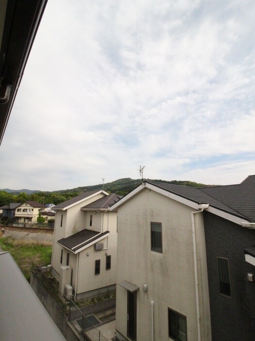 物件内観写真11　(室内からの展望)