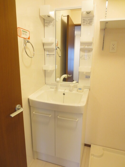 物件内観写真11　(洗面)