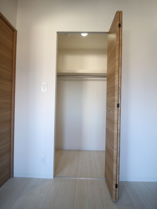 物件内観写真13　(収納)