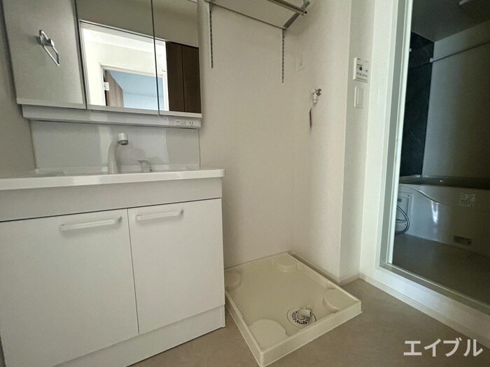 物件内観写真13　(洗濯機置場)