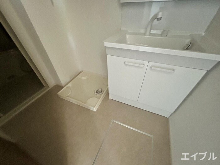 物件内観写真13　(洗濯機置場)