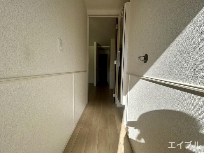 物件内観写真19　(廊下)